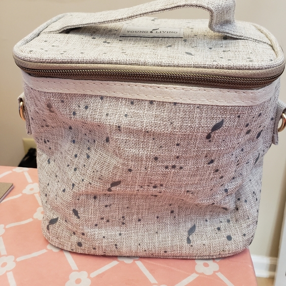 Young Living Handbags - Young Living insulated lunch tote